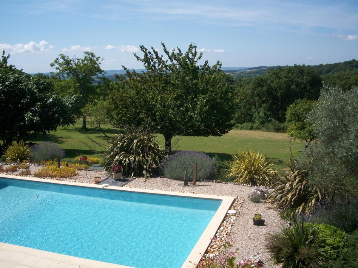 Hotel Le Pré Joli à Beaugas Extérieur photo