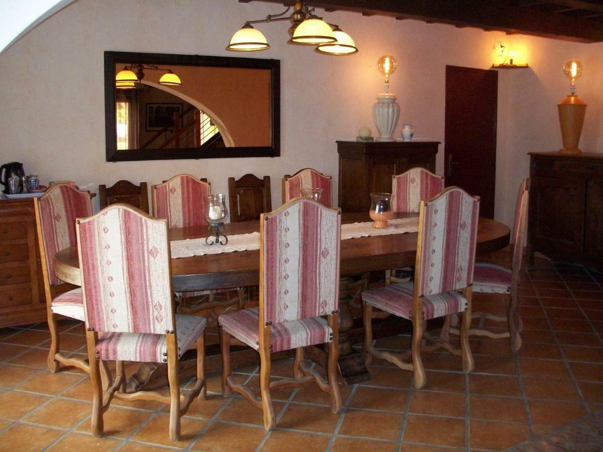 Hotel Le Pré Joli à Beaugas Extérieur photo